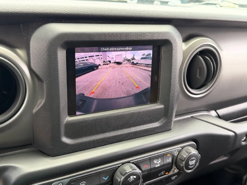 Used 2022 White Jeep Willys image 22