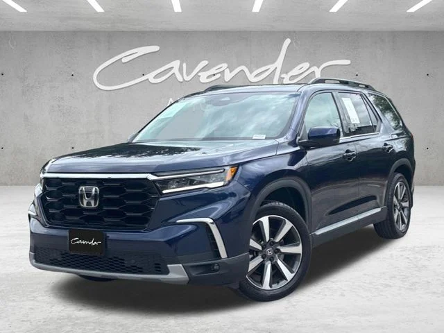 2025 Honda Pilot Touring 2WD's photo