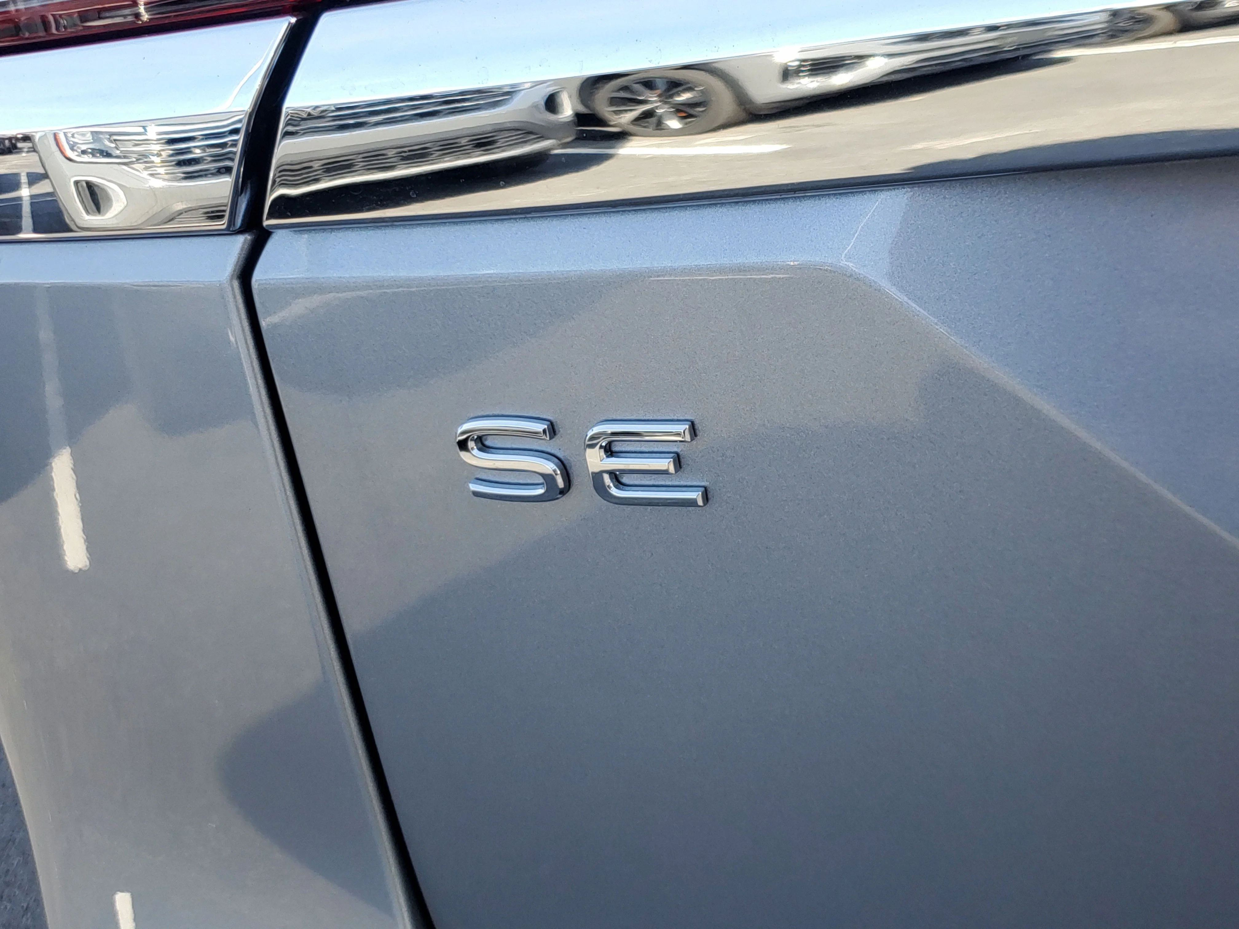 New 2026 Silver Volkswagen 2.0T SE w/Technology image 5