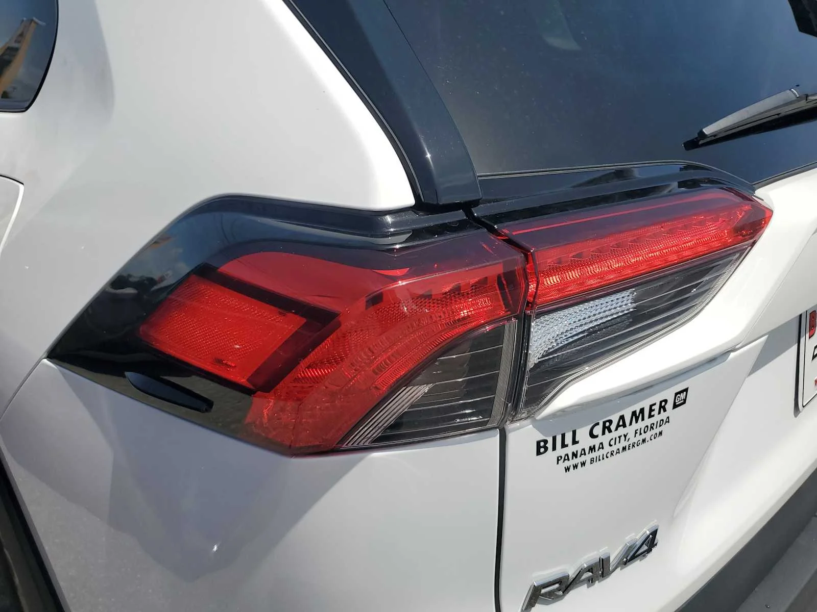 Used 2025 White Toyota Hybrid LE image 15