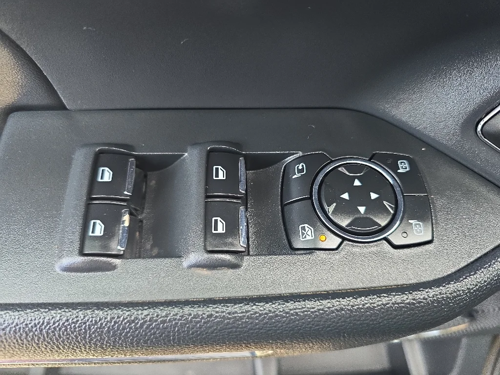 Used 2024  Ford XLT image 12
