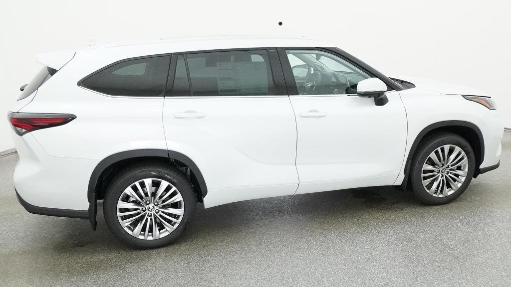 New 2026 Wind Chill Pearl Toyota Platinum image 16