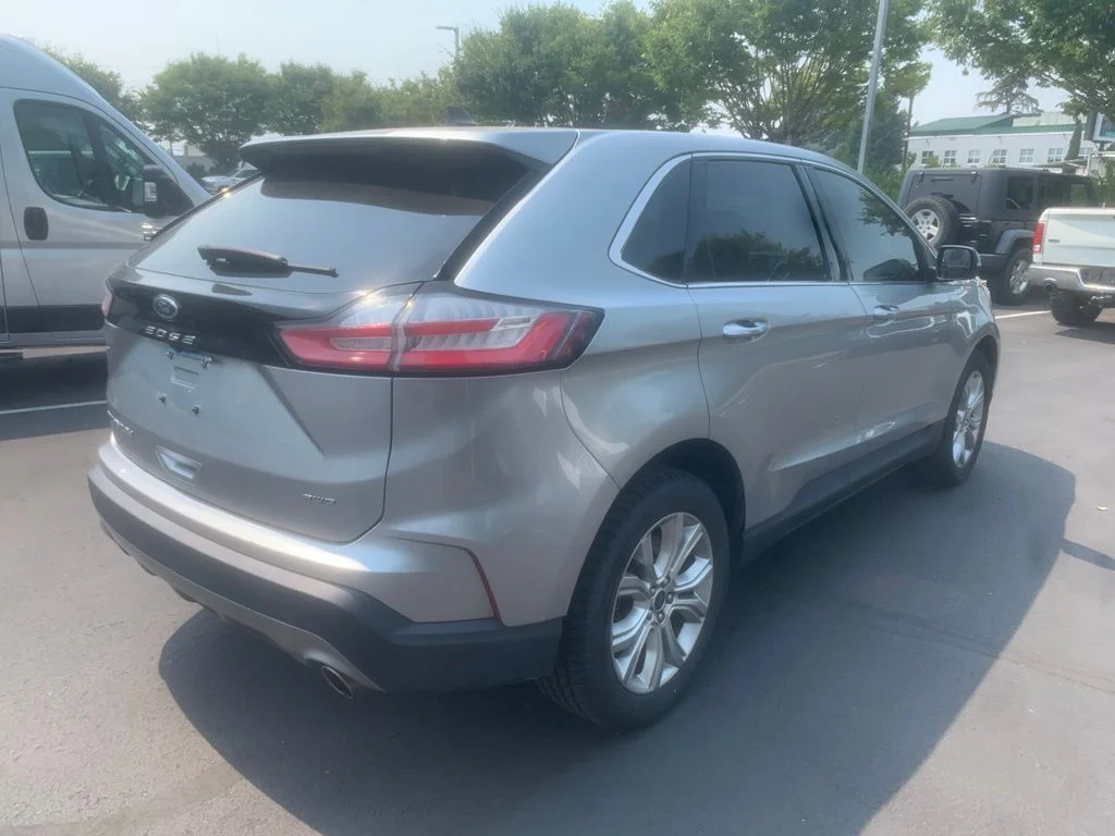 Used 2022 Silver Metallic Ford Titanium image 4