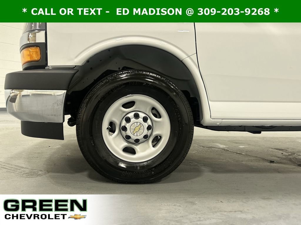 2025 Chevrolet Express Cargo Work Van - Photo 17