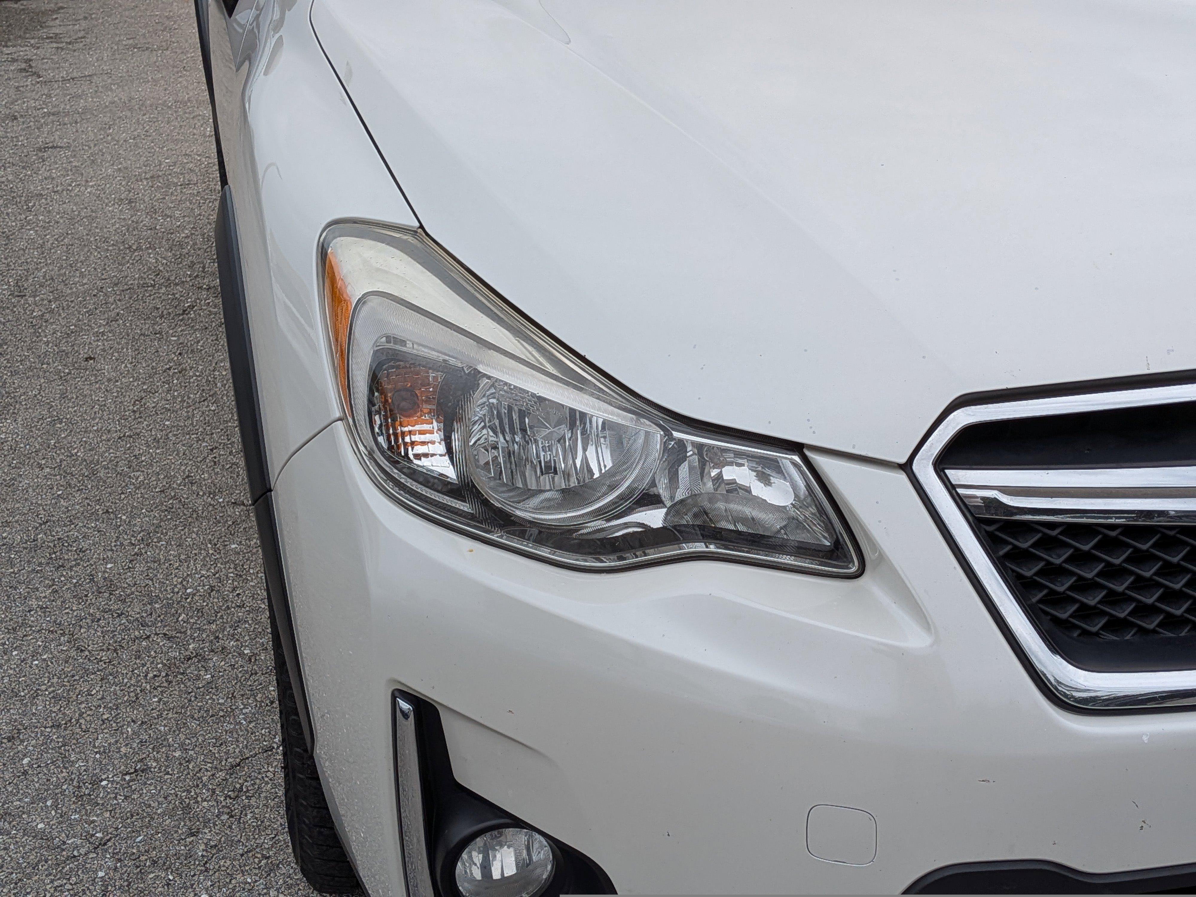 Used 2017 Crystal White Pearl Subaru Premium image 9