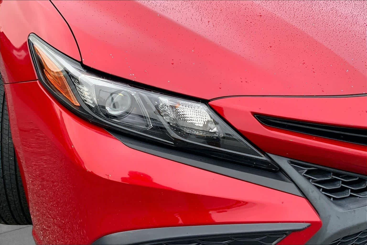 Used 2022 Supersonic Red Toyota SE image 23