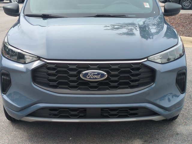 Used 2024 Vapor Blue Metallic Ford  image 13