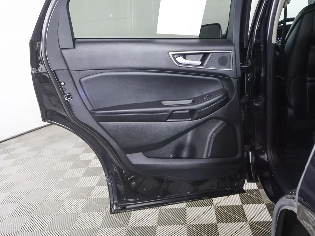 Used 2023 Black Ford SEL image 23