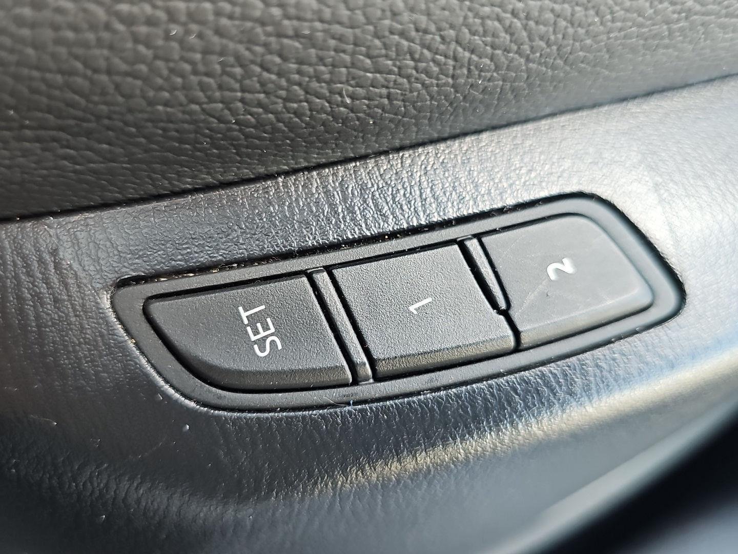 Used 2019 Eternal Blue Mica Mazda Grand Touring image 25