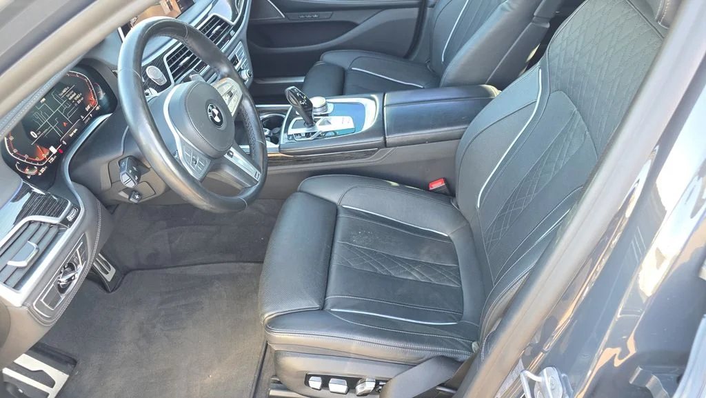 Used 2021 Gray BMW 740i image 15
