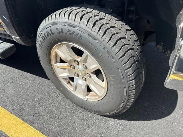 Used 2015 Tungsten Metallic Chevrolet LT image 4