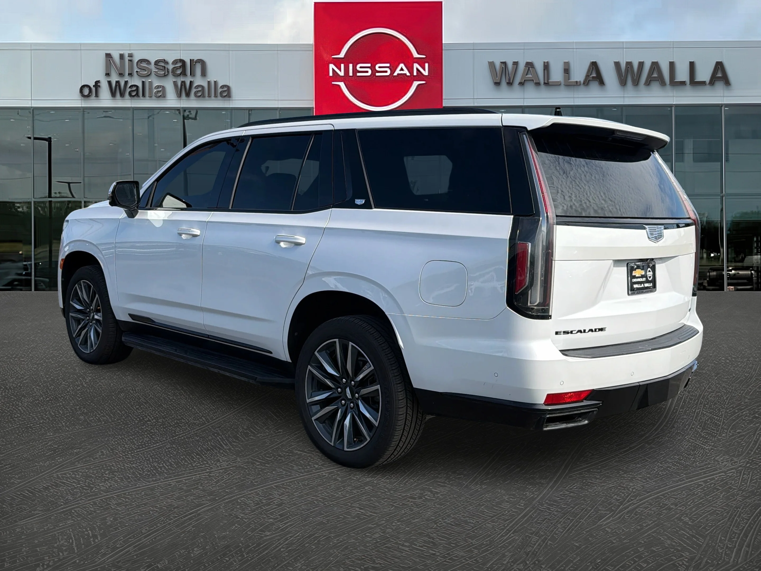 Used 2021 Crystal White Tricoat Cadillac Sport image 5