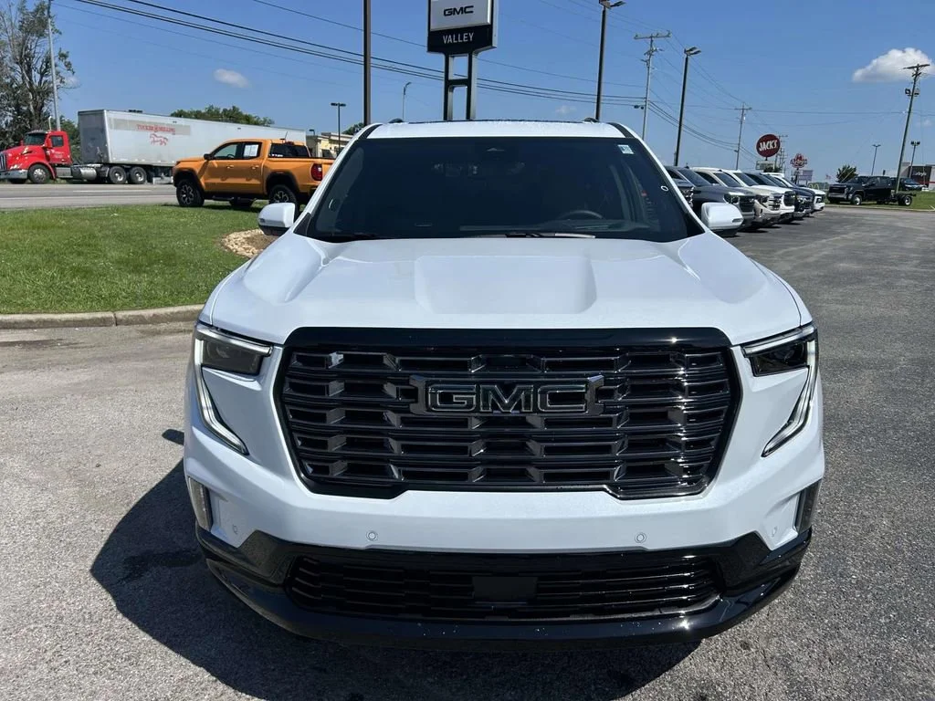 New 2026 Glacier White Tricoat GMC Denali Ultimate image 9