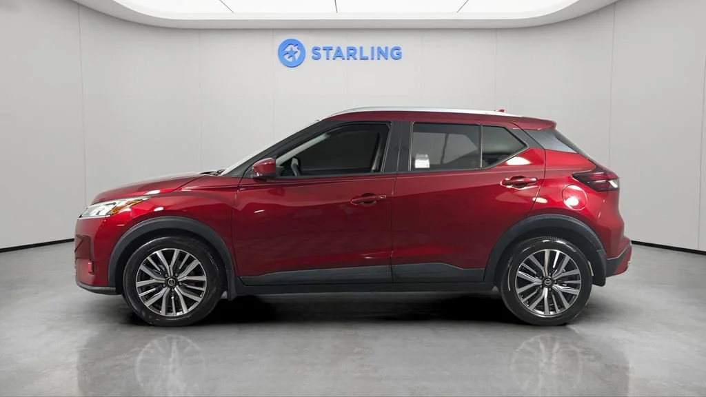 Used 2021 Red Nissan SV Xtronic CVT image 3