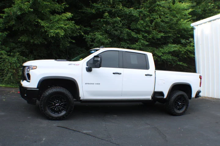 Used 2026 Summit White Chevrolet ZR2 image 4