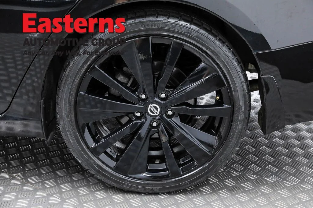 Used 2022 Black Nissan 2.5 SR image 30
