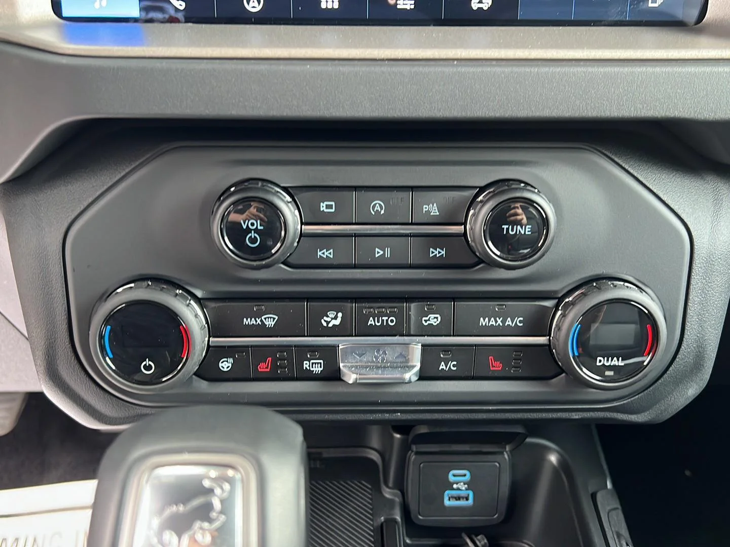 Used 2025 Marsh Gray Ford Outer Banks image 13
