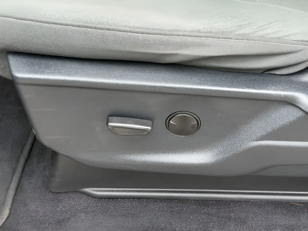 Used 2023 Oxford White Ford XLT image 20