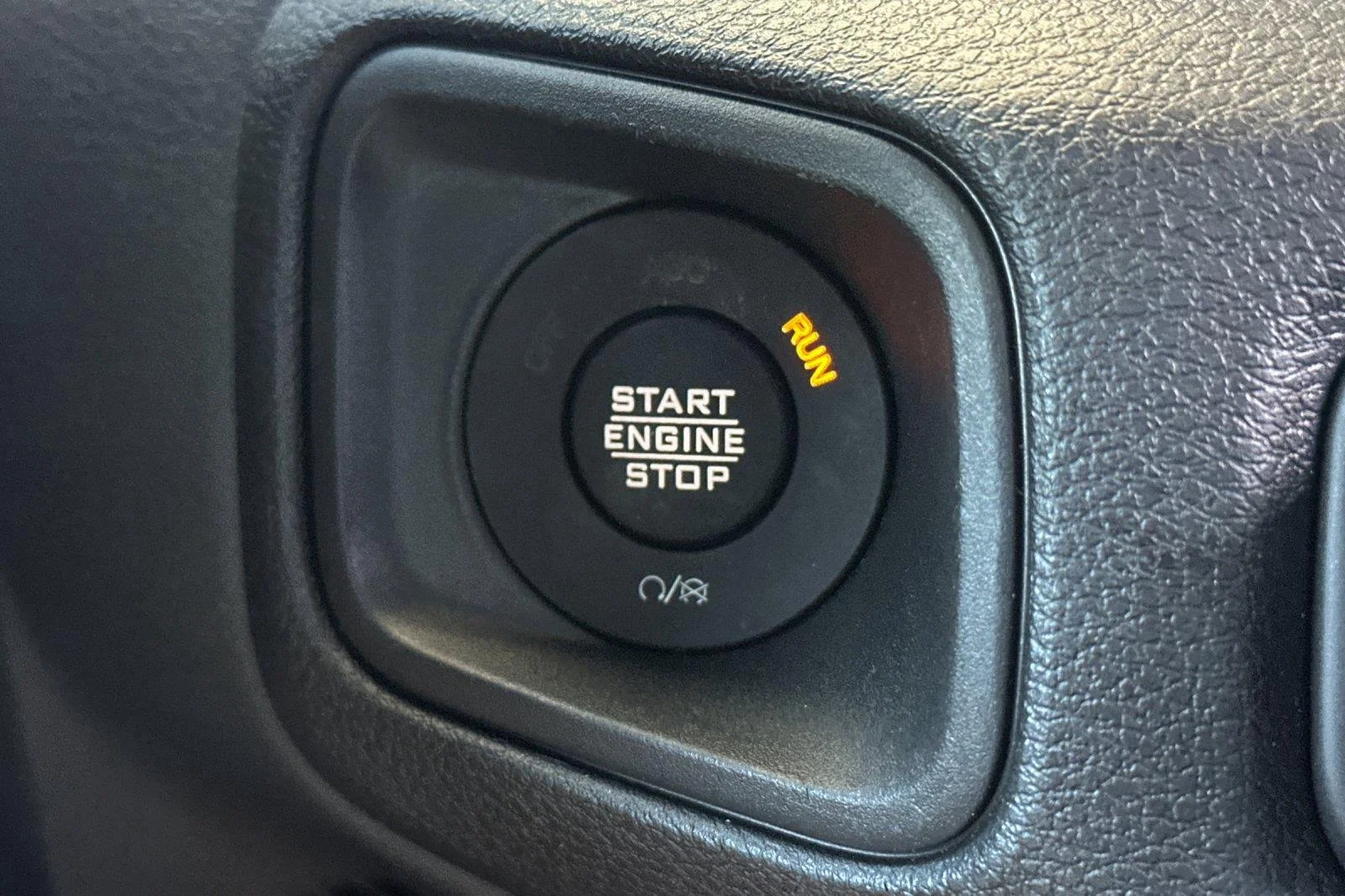 Used 2025 Black Clearcoat Jeep Sport S image 21