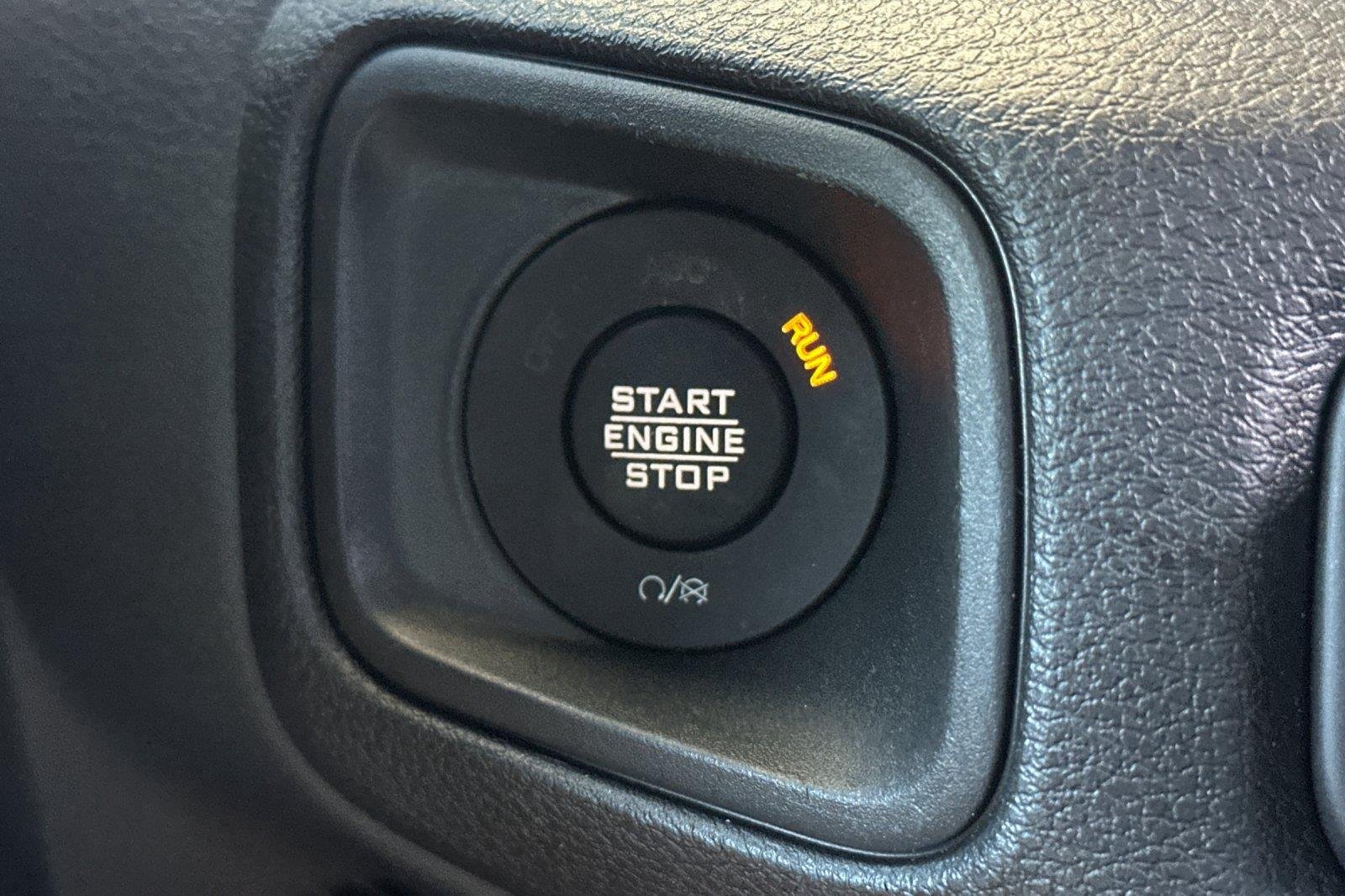 Used 2025 Black Clearcoat Jeep Sport S image 21