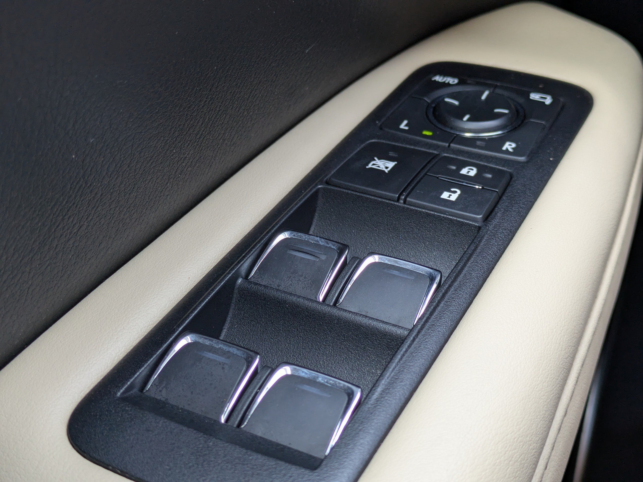 2021 Lexus RX 350 - Photo 25