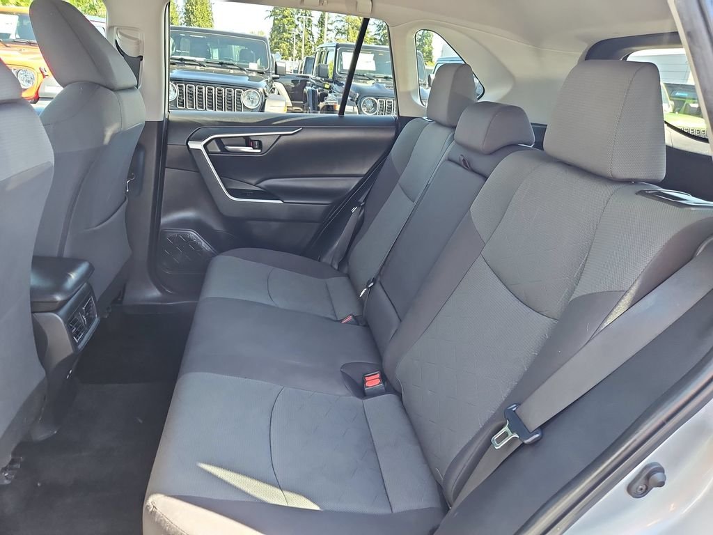 Used 2022 Silver Sky Metallic Toyota XLE image 23