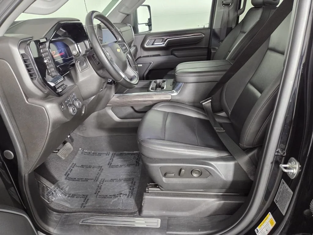 Used 2025 Black Chevrolet LTZ image 14