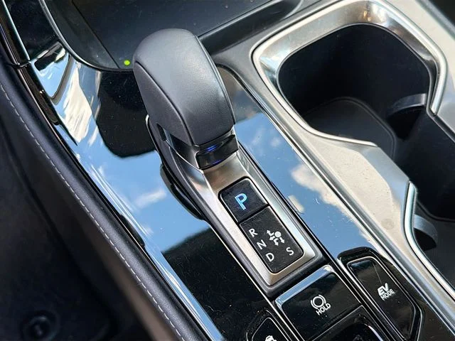 Certified Used 2025 White Lexus 350h Premium image 17