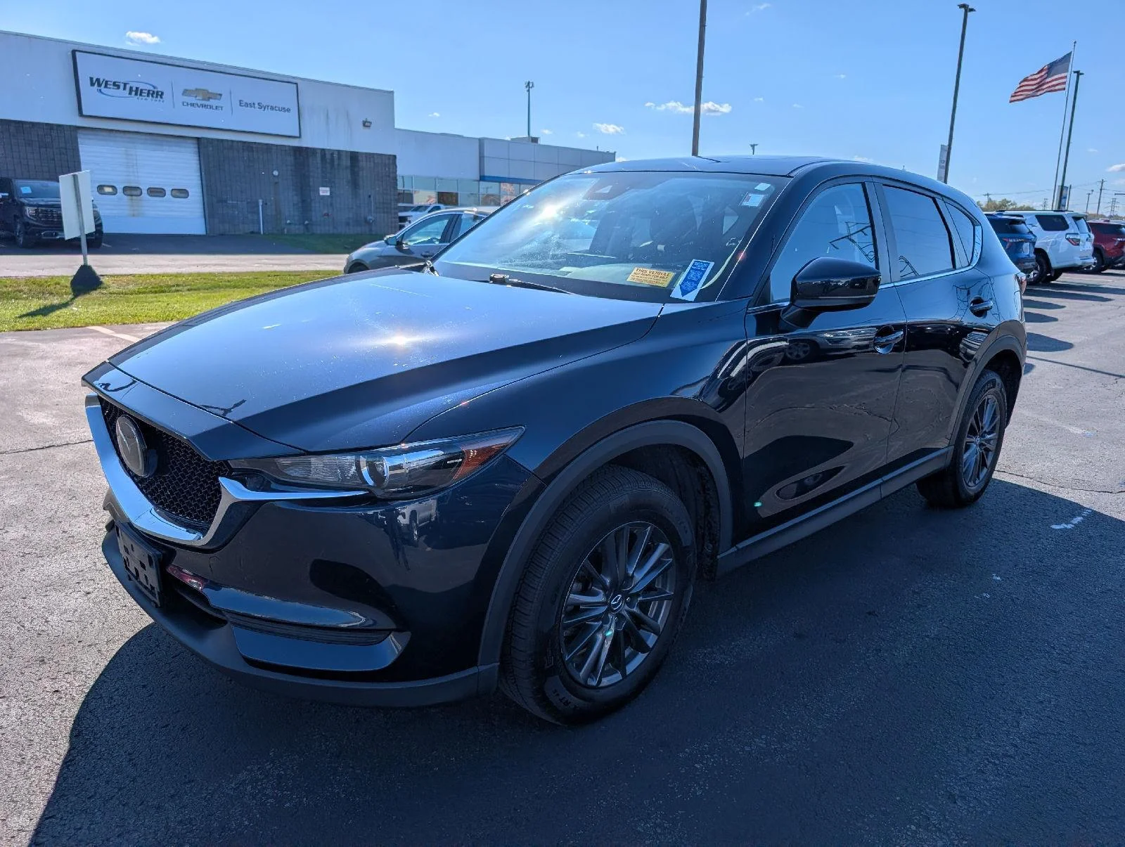 Used 2021  Mazda Touring image 4