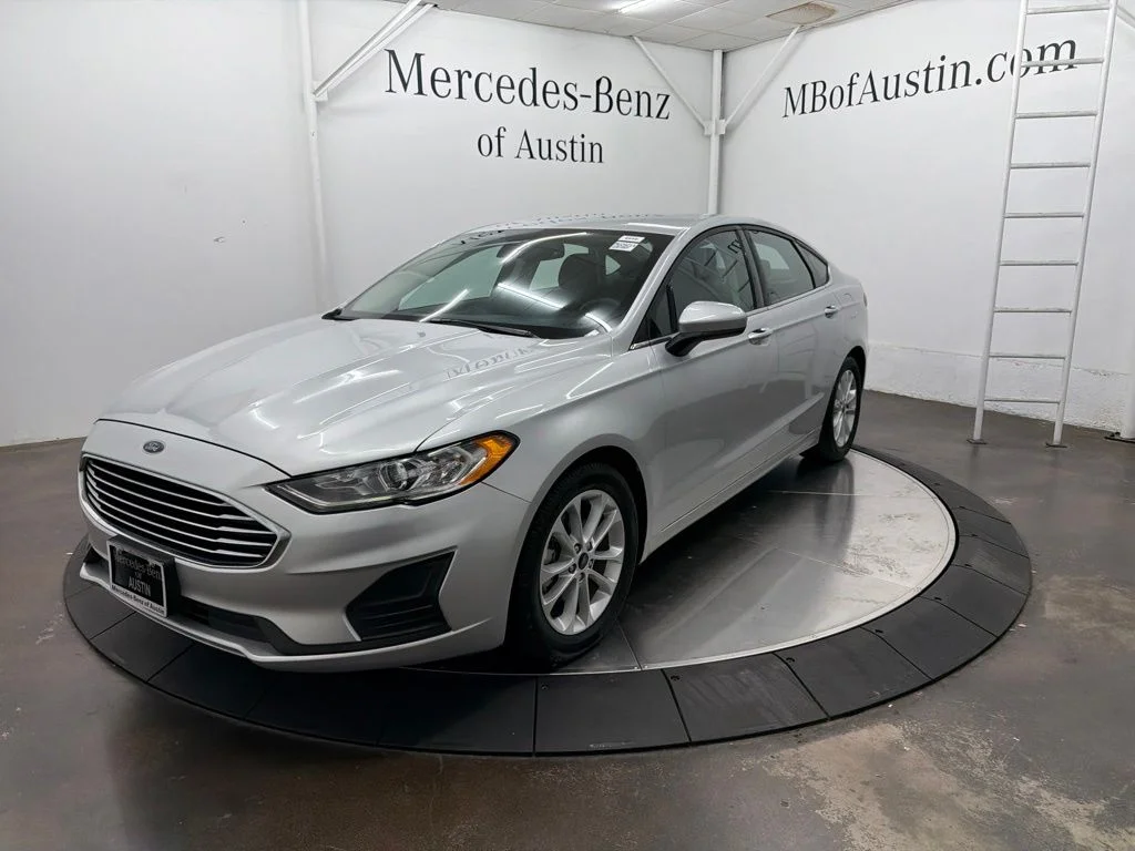 Used 2019 Silver Ford SE image 3