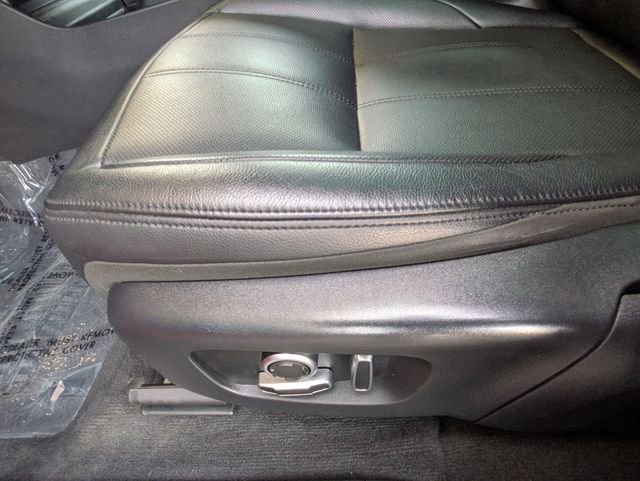 Used 2022  Land Rover Dynamic image 22