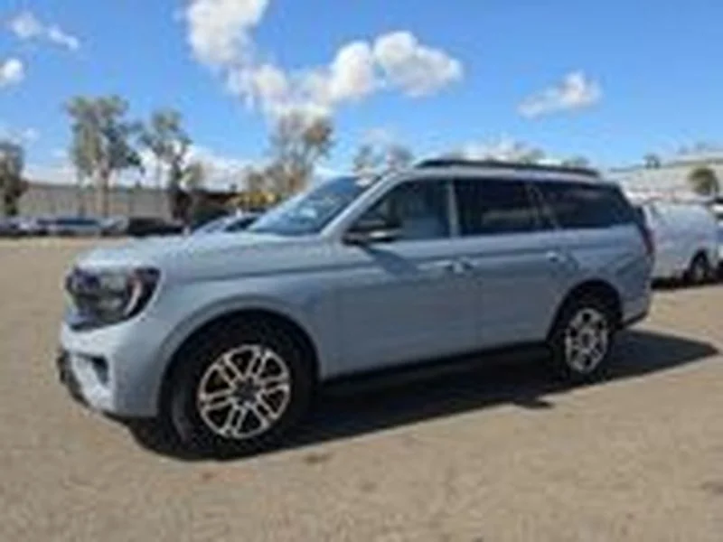 Used 2025 Glacier Gray Metallic TriCoat Ford Active image 1