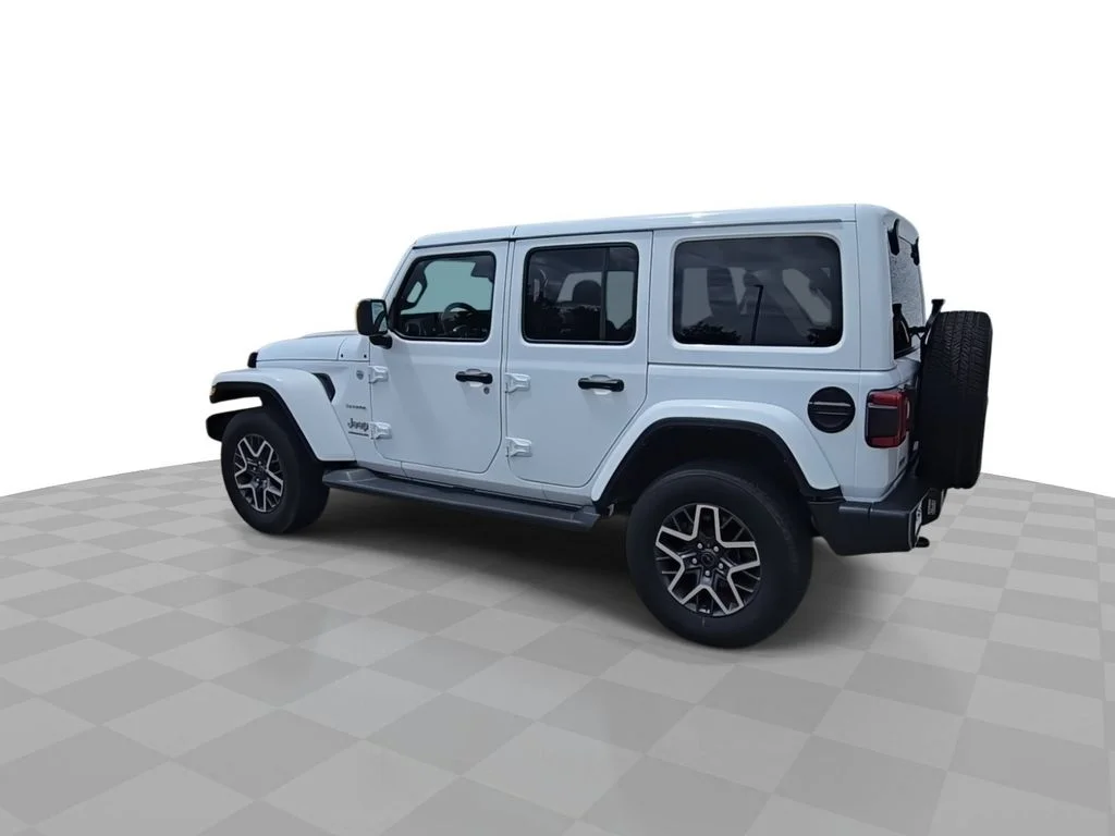 Used 2024 White/off-white Jeep Sahara image 6