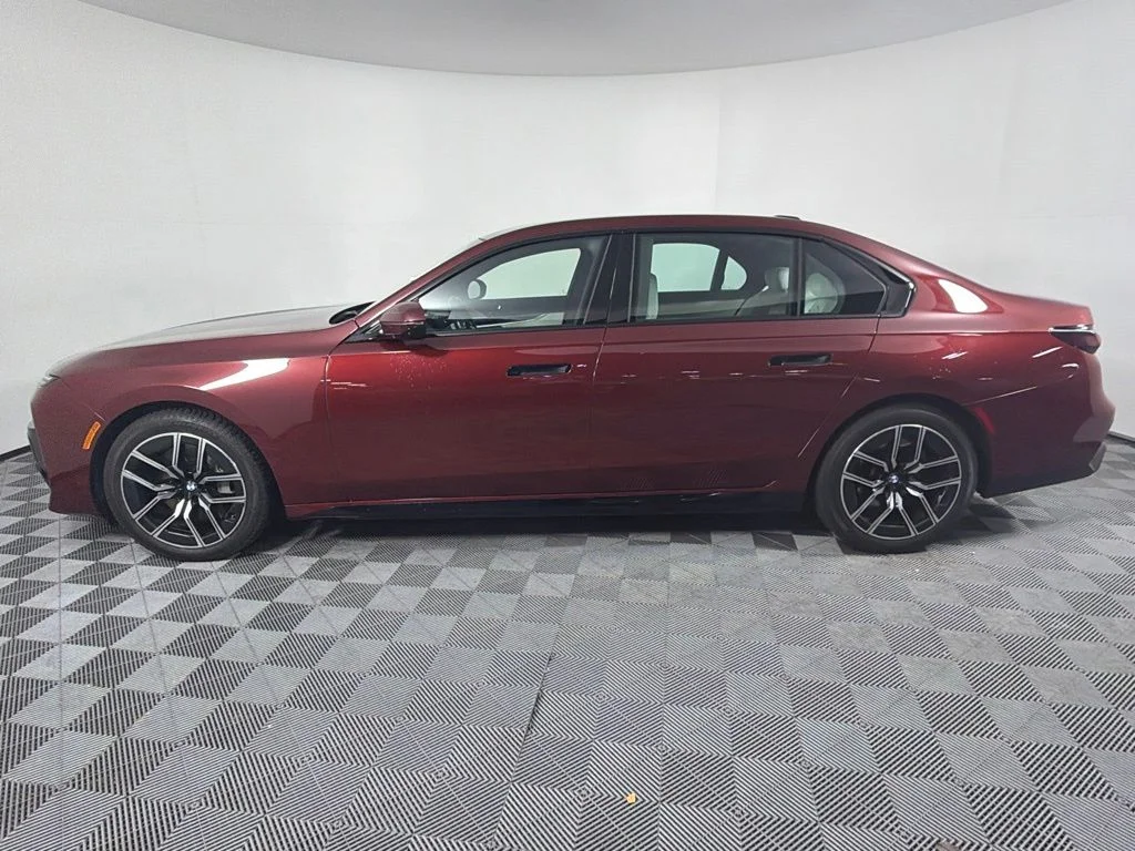 Certified Used 2023 Aventurin Red Metallic BMW 760i xDrive image 8