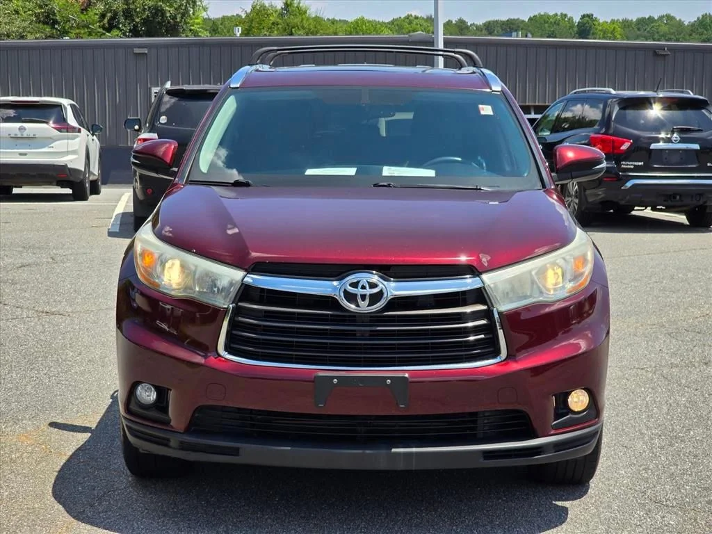 Used 2016  Toyota XLE V6 image 22