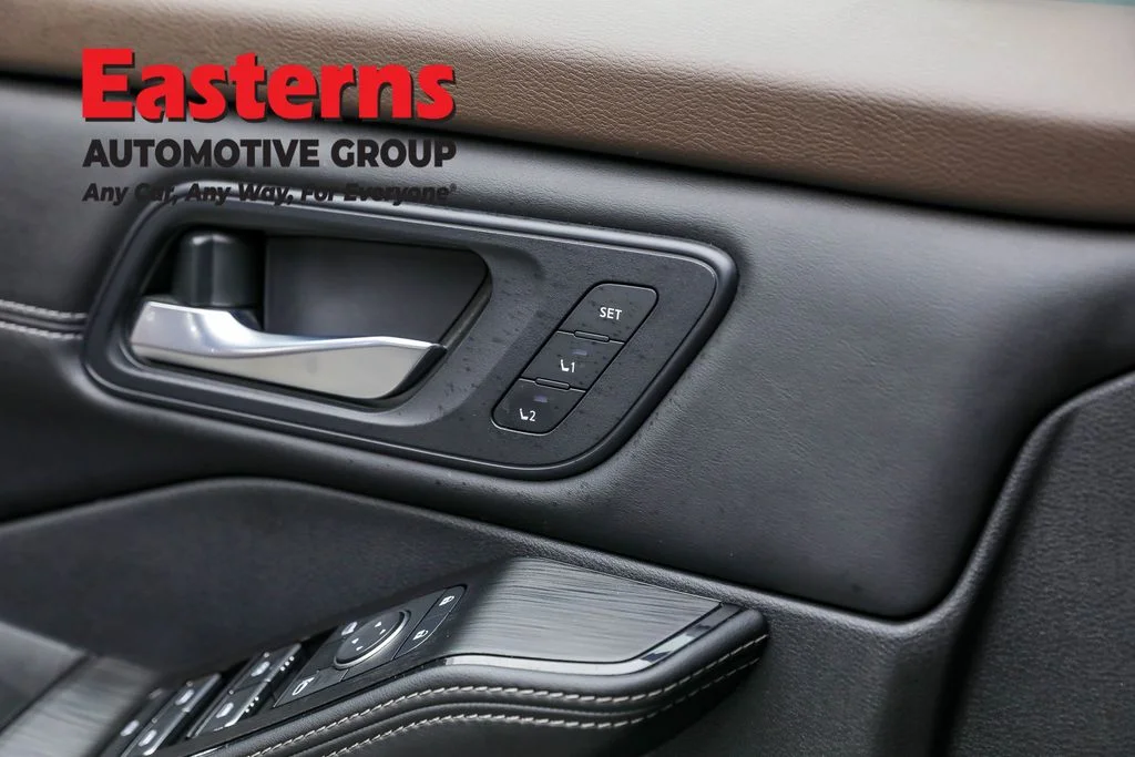 Used 2023 Gray Nissan SL image 21