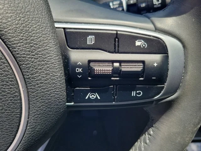 Used 2024 White Kia EX image 25