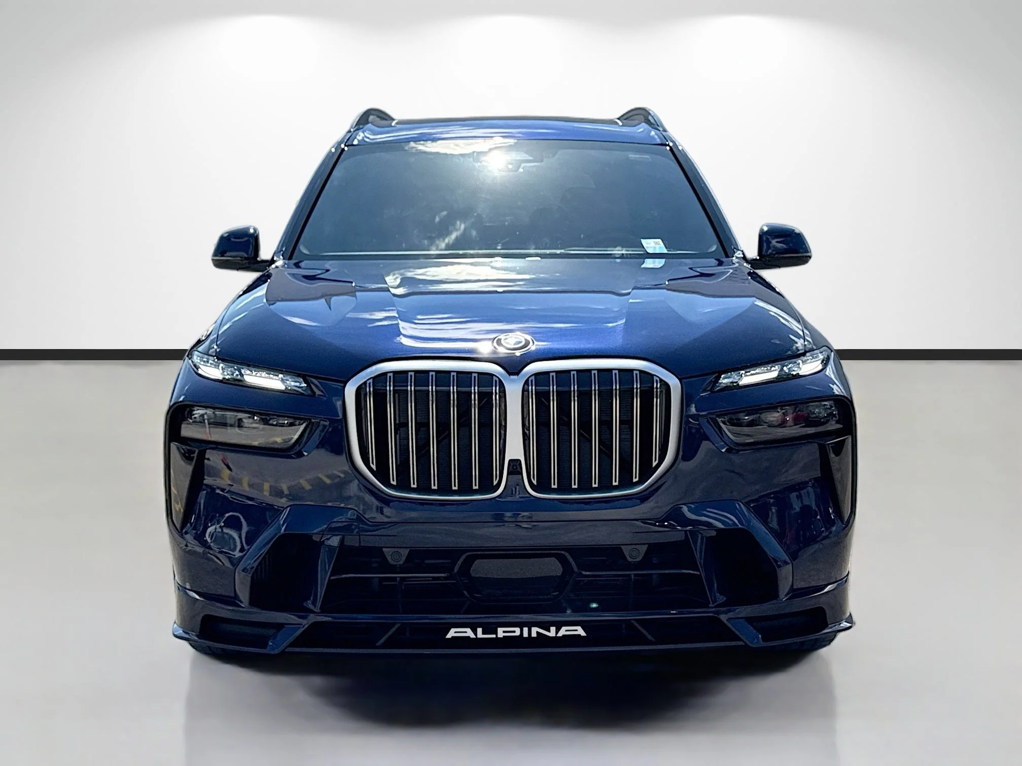 New 2026 Tanzanite Blue II Metallic BMW ALPINA XB7 image 8