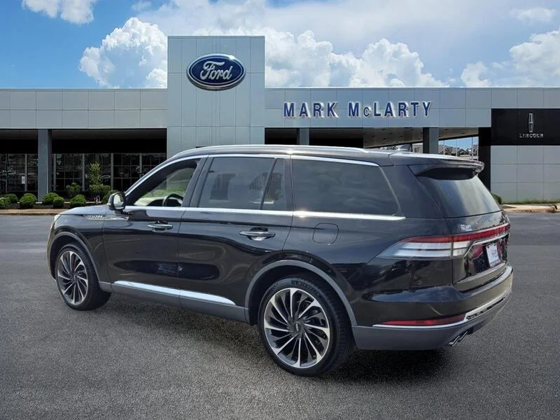 Used 2021 Black LINCOLN RESERVE AWD image 3