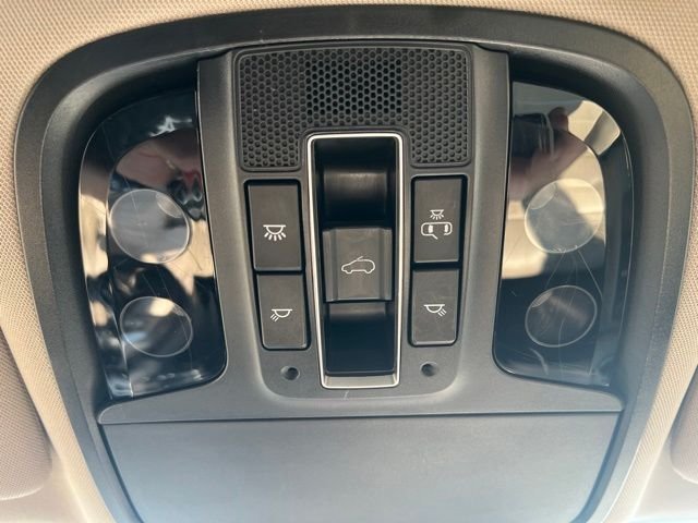 Used 2020 Black Kia EX image 9
