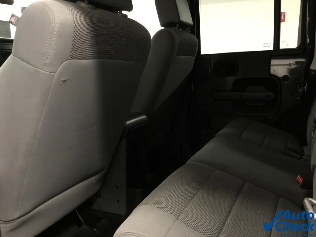 Used 2007 Blue Jeep Unlimited Sahara image 27