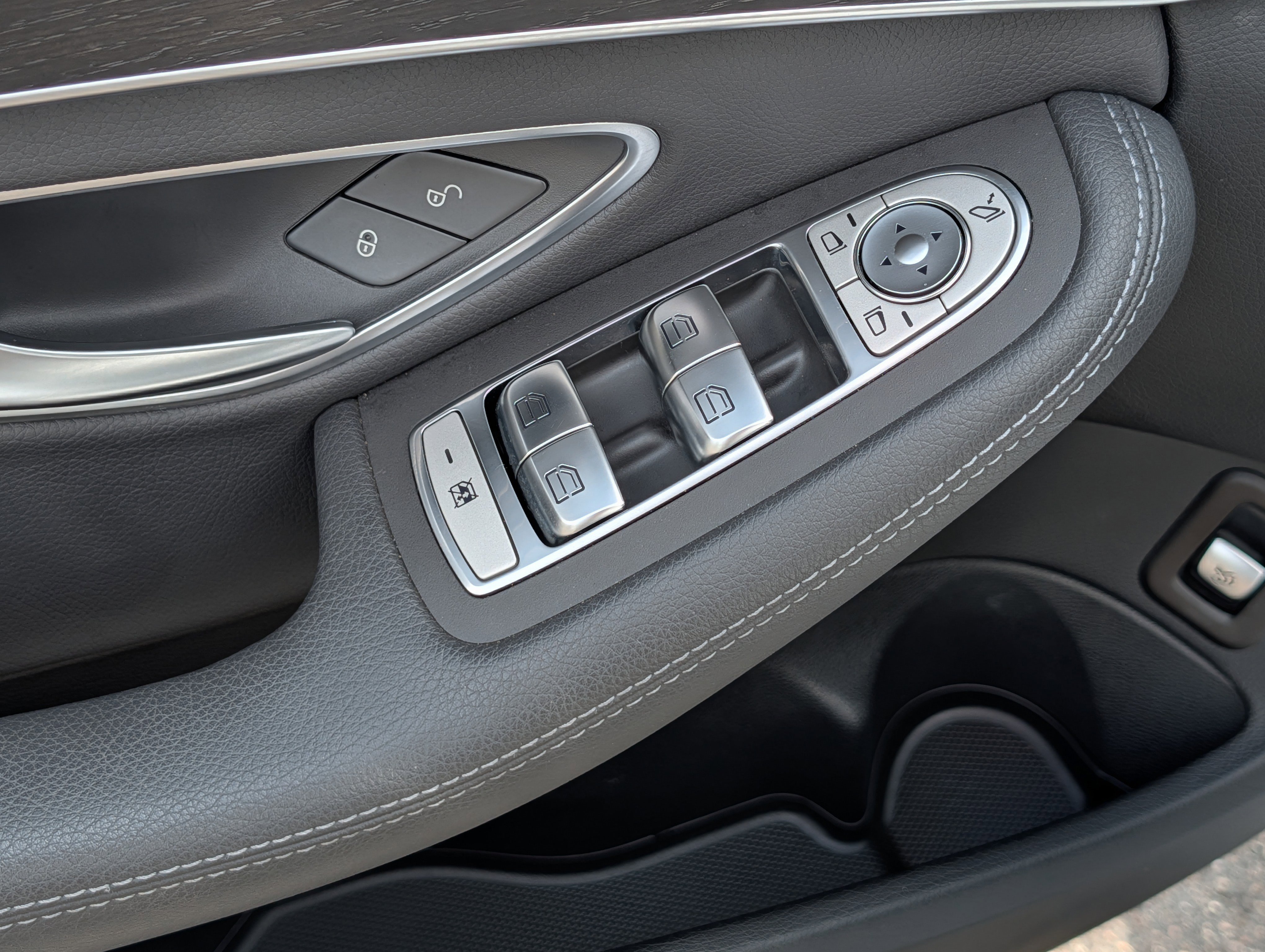 Used 2020 Iridium Silver Metallic Mercedes-Benz C 300 image 19