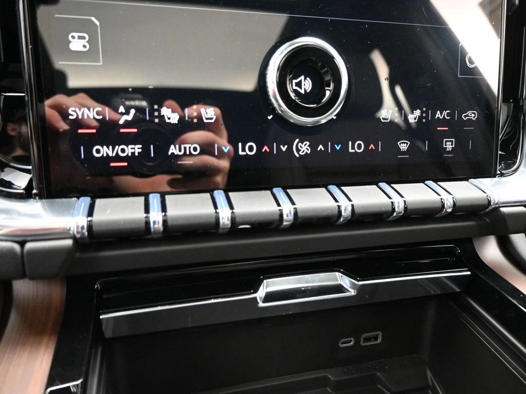 2026 GMC Yukon XL Denali - Photo 15