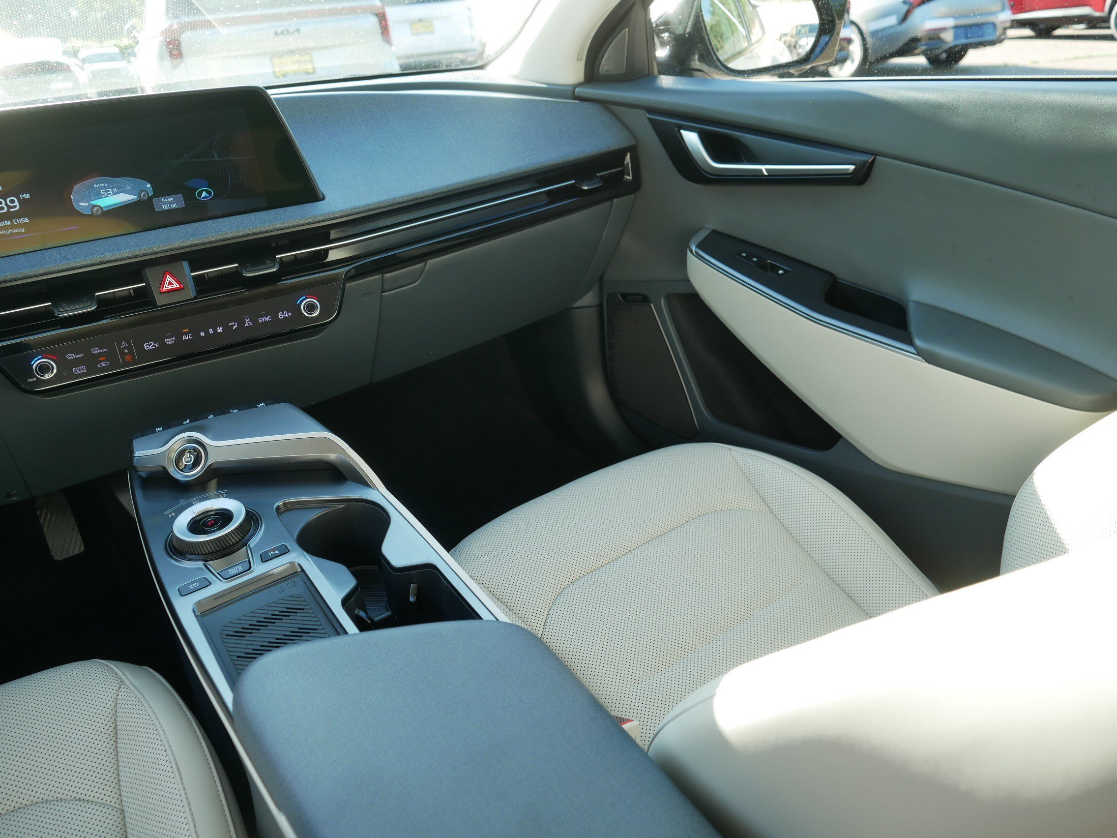 Certified Used 2023 Glacier Kia Wind image 11