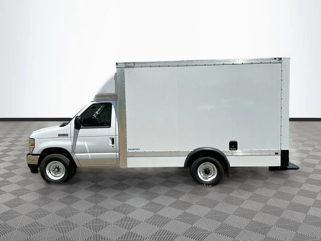 New 2025 Oxford White Ford Base image 3