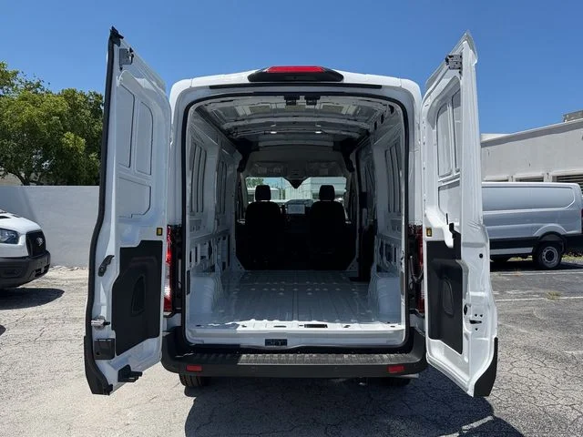 New 2026 Oxford White Ford Cargo Van image 27