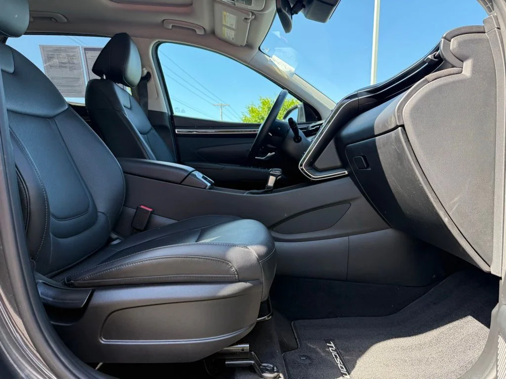 Used 2023 Gray Hyundai SEL image 19