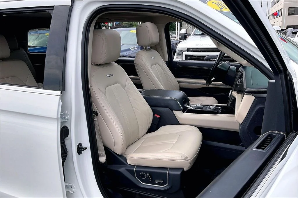 Used 2022 White Ford Platinum image 6