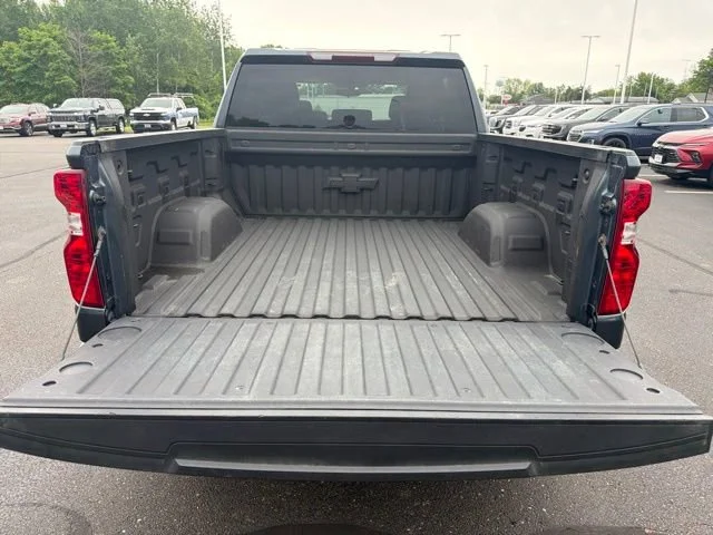 Used 2021 SHADOW GRAY METALLIC Chevrolet LT image 11