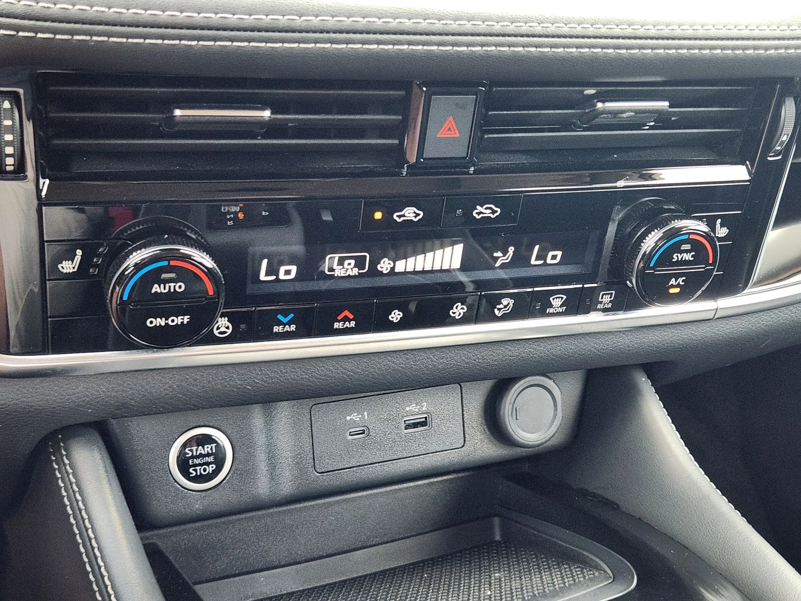 Used 2023 Silver Nissan SL image 18